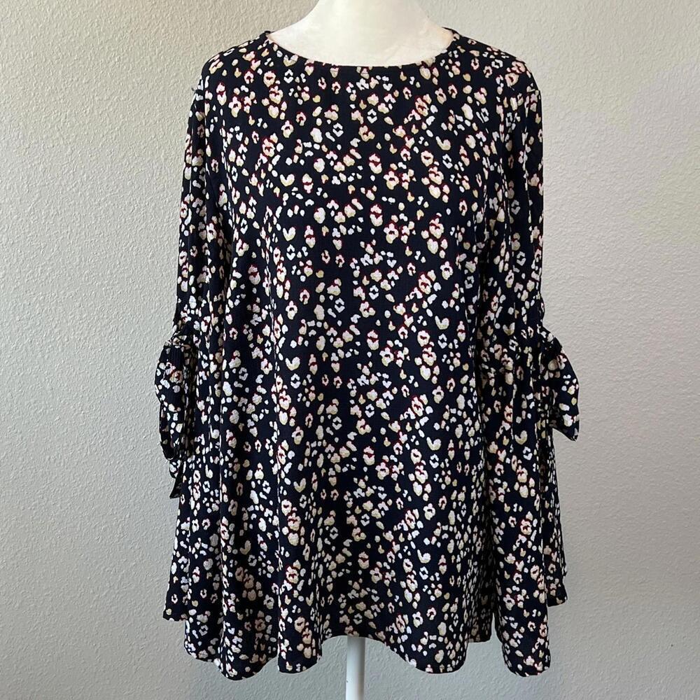 Neiman Marcus Blue Floral Blouse Tie Sleeve Size Small